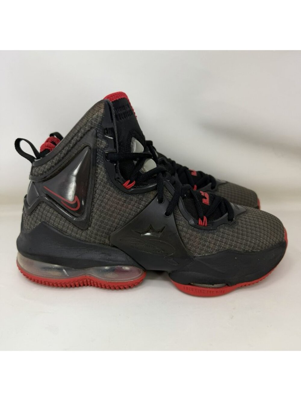 Nike Lebron 19 XIX Basketball Shoes Black Red Size 6Y / Women’s Size 7.5